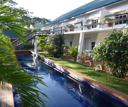 Summerland Suites Bon Accord Village المظهر الخارجي الصورة